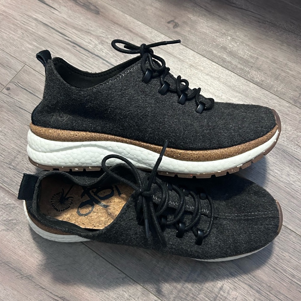 OTBT | Courier Wool Blend Women's Sneakers - Size 7.5 7 1/2